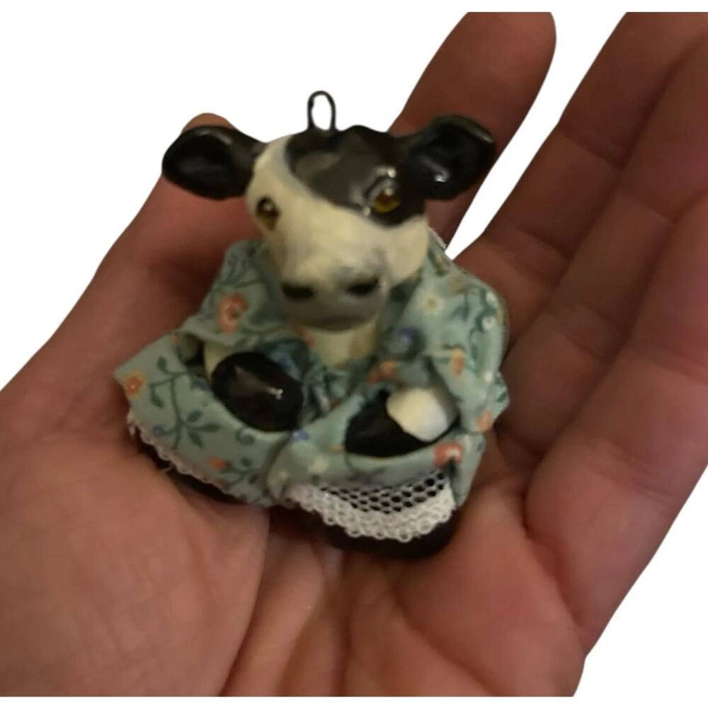 Merrryyy Cow Christmas ornament - she’s more than meets the eyes
